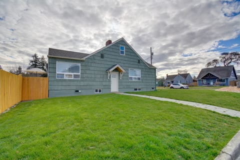 Cozy Tacoma Home: Close to Beaches & Boating! House in Tacoma