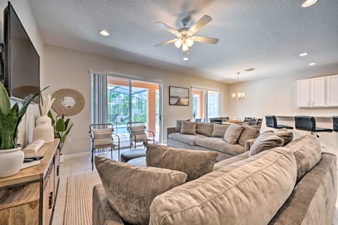 Davenport Resort Home w/ Perks: 12 Mi to Disney Villa in Loughman