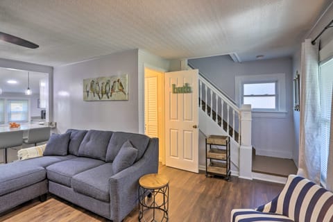 Lorain Lake Cottage < 1 Mi to Lake Erie Fun! House in Lake Erie