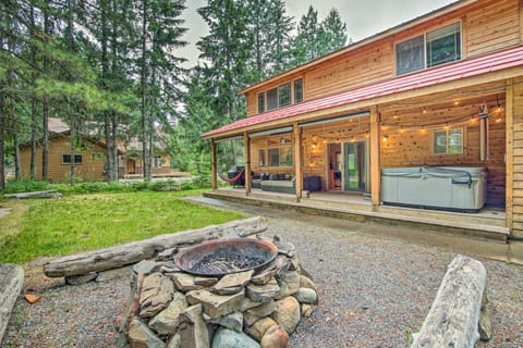 Cle Elum Lake Home W  Hot Tub & Mountain Views 