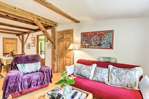 BBQ Deck + Views: 'Sweet Suite' in Leicester Apartment in Buncombe County