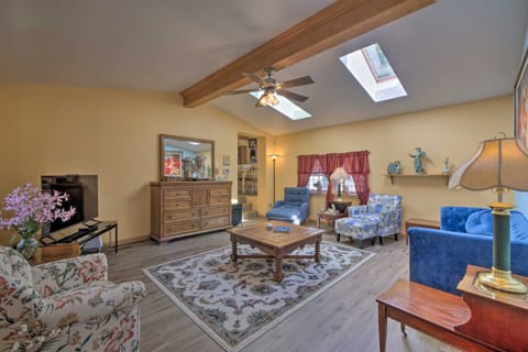 Charming Hanoverton Cottage on Guilford Lake! Cottage in Ohio