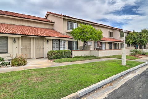 Modern Palm Springs Townhome Near Golf Courses Apartment in Cathedral City