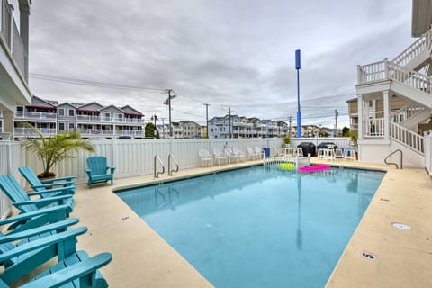 Wildwood Condo w/ Pool Access - Walk to Beach Apartment in Wildwood