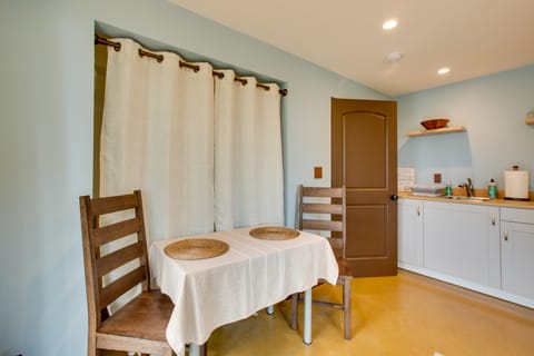 Lovely Belmont Apartment w/ Stunning Views! Apartment in Belmont