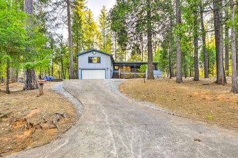 Near Fishing & Hiking: Pioneer Cabin w/ Decks House in Calaveras County