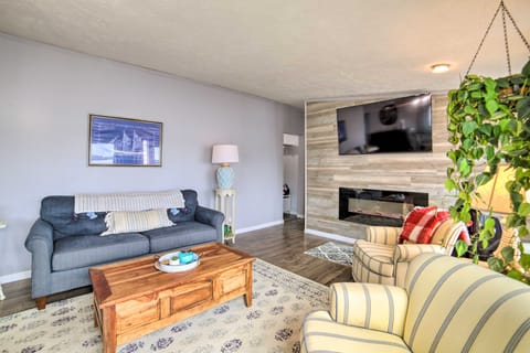 Waterfront Michigan Center Home w/ Boat Dock! House in Ohio