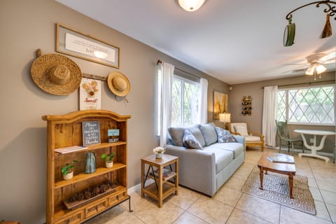 Quaint & Dreamy Mt Dora Cottage: Close to Lake Cottage in Mount Dora