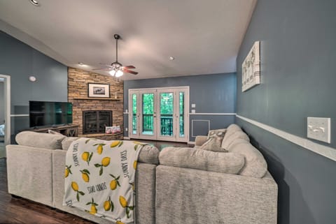 Peaceful Sevierville Home w/ Private Hot Tub! House in Sevier County