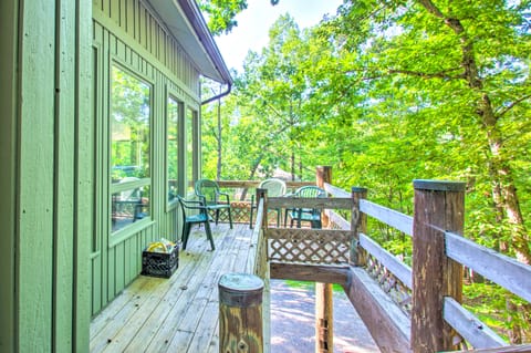 'The Dodge Lodge' - Steps to Massanutten Ski Lift! House in Massanutten