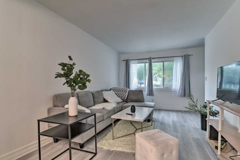 Trendy Birmingham House w/ Laundry Amenities! House in Lake Erie