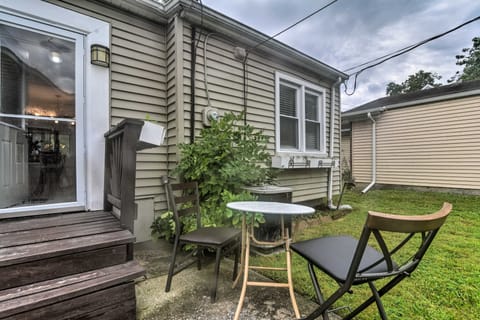 Trendy Birmingham House w/ Laundry Amenities! House in Lake Erie