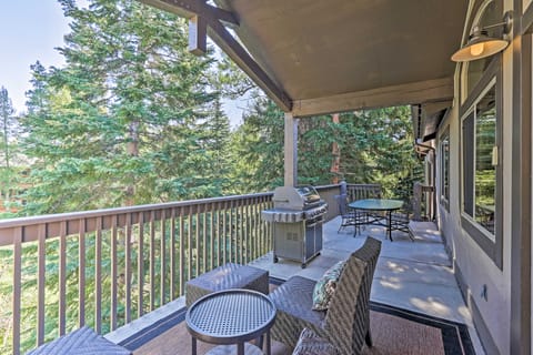 Walk to Main St: Frisco Condo w/ Furnished Deck Apartment in Frisco