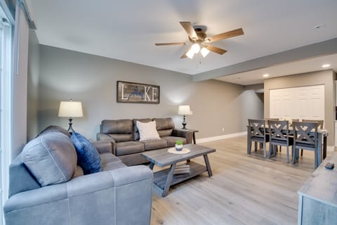 Pet-Friendly Home, 9 Mi to Silver Dollar City Apartment in Kimberling City