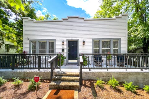Updated Central Jackson Home < 2 Mi to Dtwn! Haus in Flowood