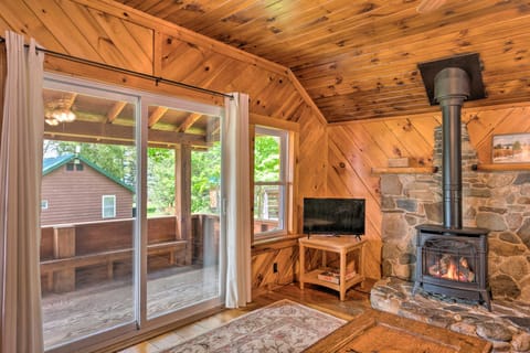 Rustic Cabin Retreat w/ Rangeley Lake Access! House in Rangeley Lake