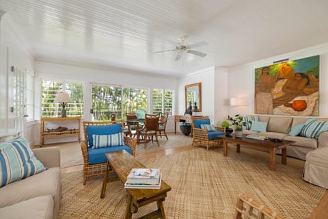 Upscale Kailua Getaway: Steps to Swim Beach! Casa in Kailua