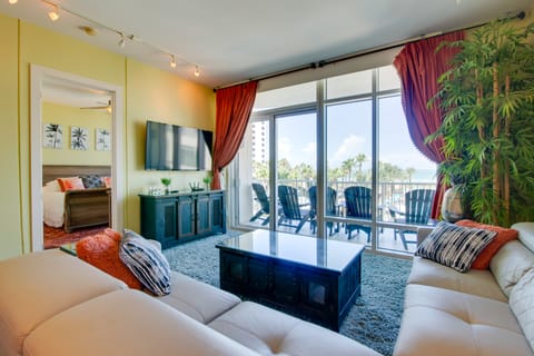 South Padre Island Condo - Walk to the Beach! Apartment in South Padre Island