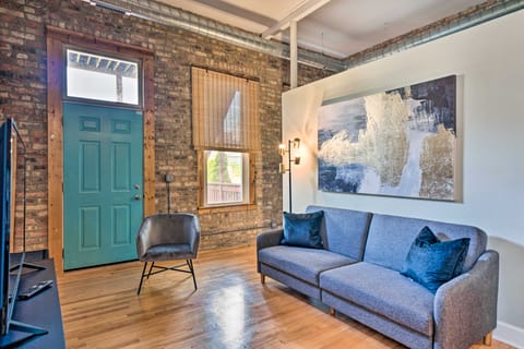 Sleek Chicago Apt: Walk to Dining + Nightlife Apartment in Bucktown