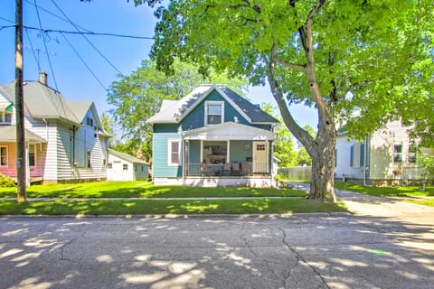 Appleton Abode Near Lake Winnebago & Downtown House in Appleton