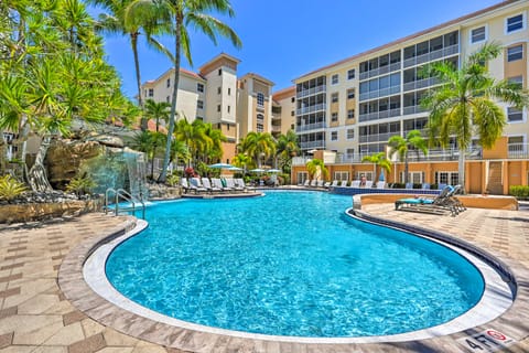 Naples Escape in Regatta w/ Resort Amenities! Apartment in Vanderbilt Beach