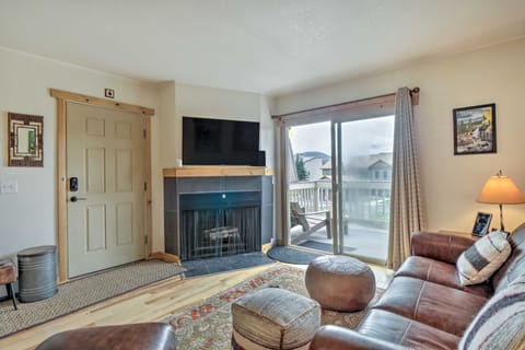 Dog-Friendly Fraser Condo w/ View & Amenities Apartment in Fraser