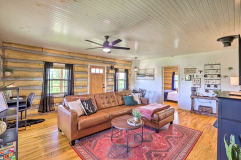 17 Mi to Appalachian Trail: Marshall Mtn Retreat! House in Buncombe County