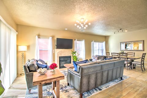 Walk to Netflix Studios: Updated ABQ Getaway! House in Albuquerque