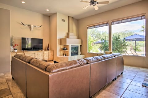 Mountain-View Oasis w/ Incredible Pool & Spa! House in Tanque Verde
