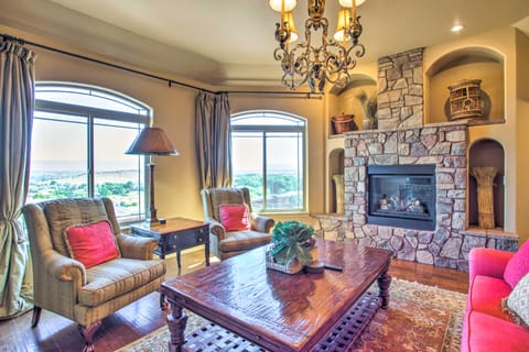 Spacious Grand Junction Home w/ Mountain View House in Colorado