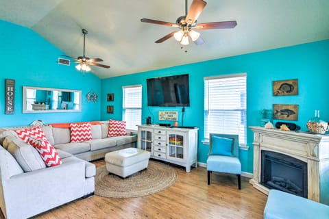 Colorful Freeport Beach Home: 1/2 Mi to Shore House in Surfside Beach