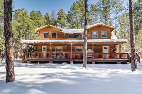 Chic Arizona Cabin w/ Large Porch, Nearby Lakes! House in Rainbow Lake