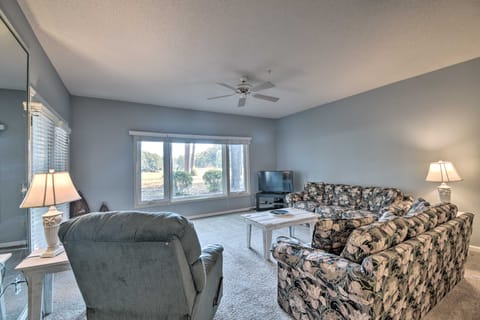 Coastal Golf Resort Condo < 4 Mi to Beach! Apartment in Little River