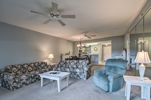 Coastal Golf Resort Condo < 4 Mi to Beach! Apartment in Little River