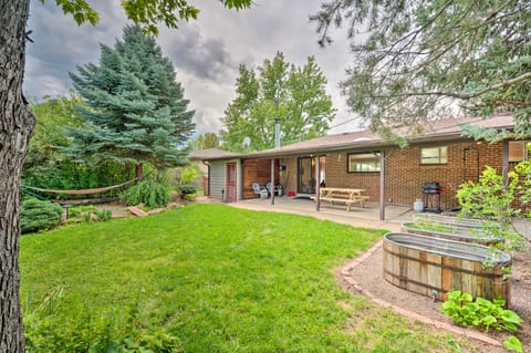 Chic Boulder Home w/ Yard < 3 Mi to Pearl St! House in Boulder