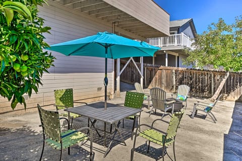 Bright Bay Point Home w/ Deck & Gas Grill! House in Concord