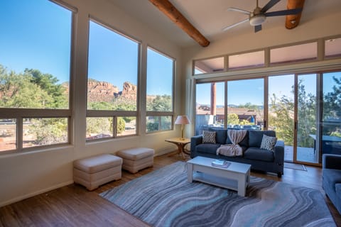 Expansive Sedona Retreat w/ Private Hot Tub, Views House in Village of Oak Creek