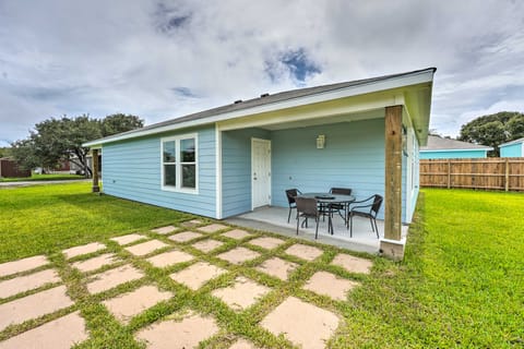 'RR Sea House' Aransas Pass Gem - 2 Mi to Boating House in Aransas Pass