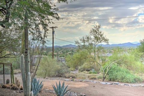 Intimate Cave Creek Studio w/ Mountain Views! Appartement in Carefree
