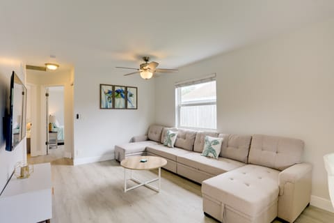 Pet-Friendly Jupiter Townhome, 6 Mi to Beaches! Apartment in Jupiter