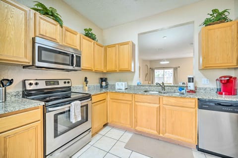 Davenport Townhome ~ 9 Mi to Disney World! Appartement in Four Corners