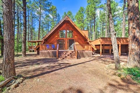 A-Frame Pinetop Cabin < 6 Mi to Rainbow Lake! Casa in Pinetop-Lakeside