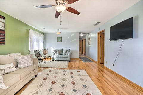 Updated Apartment ~ 13 Mi to Downtown Chicago Condo in Bellwood