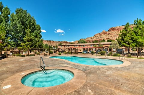 Updated Townhome w/ Patio & Red Rock Views! Apartment in Kanab