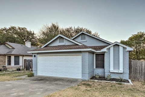 Gorgeous Austin Getaway w/ Fire Pit ~ 8 Mi to Dtwn House in Austin
