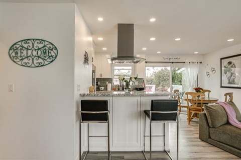 'Breeze by the Marina' Chula Vista Getaway! House in National City