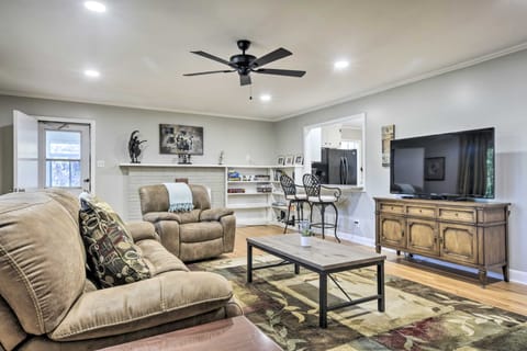 Durham Home: Floor-to-Ceiling Windows w/ View House in Cary