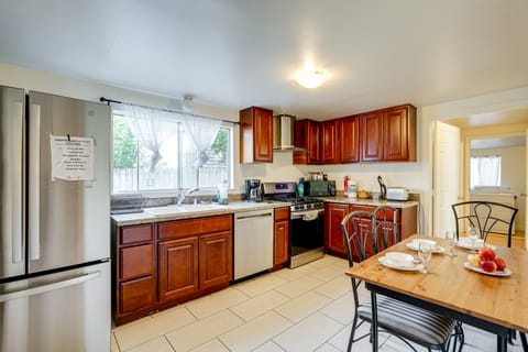 Oakland Group Retreat: Historic Home Near Downtown House in Oakland