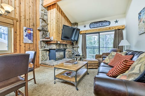 Winter Park Condo w/ Hot Tub, 3 Mi to Slopes! Apartment in Fraser