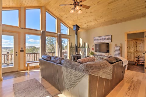 Family-Friendly Jefferson Cabin w/ Fire Pit! House in Park County